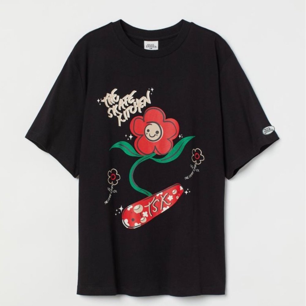 NO FEAR x HM Women's The Skate Kitchen Tee Limited Crew Neck Black NWT Size M